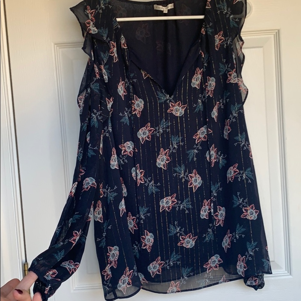 Blue floral top